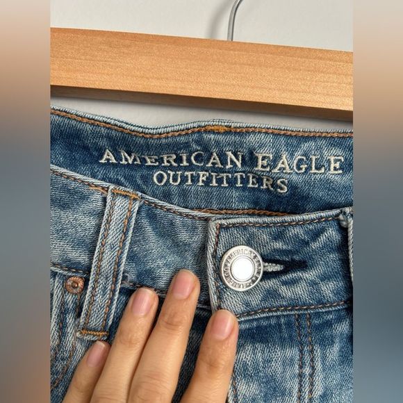 American Eagle Outfitters Tomgirl Destroyed Jeans - Picture 5 of 10